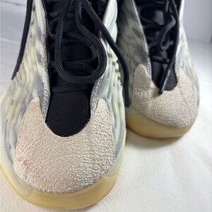 Men's Athletic Shoes in Cream and Black